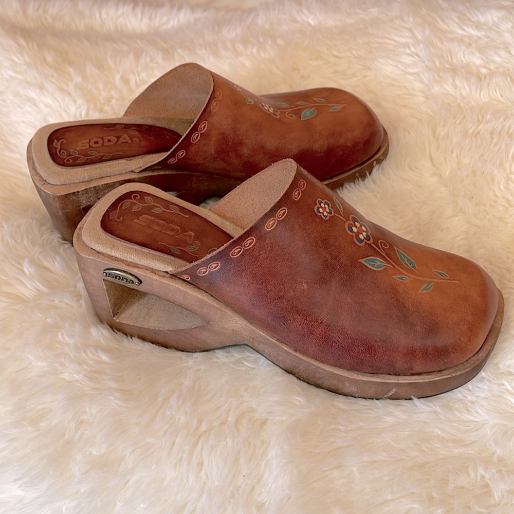Vintage Y2K Soda wooden leather suede heeled clogs 7.5 8